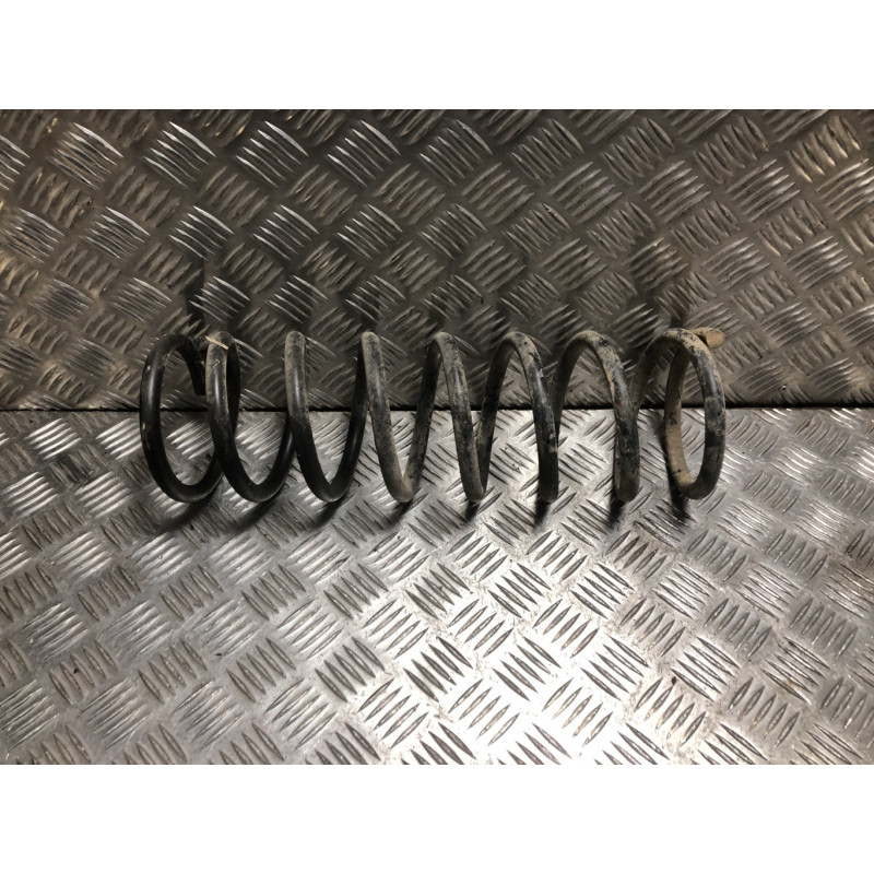 Ressort de suspension arriere gauche NISSAN TERRANO 2 PHASE 4 d’occasion