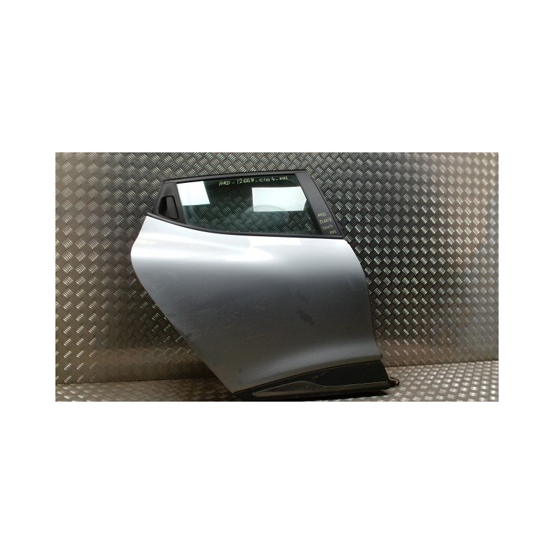 Panneau de porte arriere droit RENAULT CLIO 4 PHASE 2 d’occasion