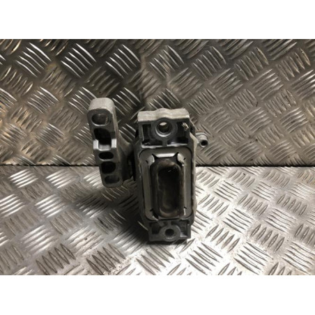 Support moteur droit VOLKSWAGEN GOLF 6 d’occasion