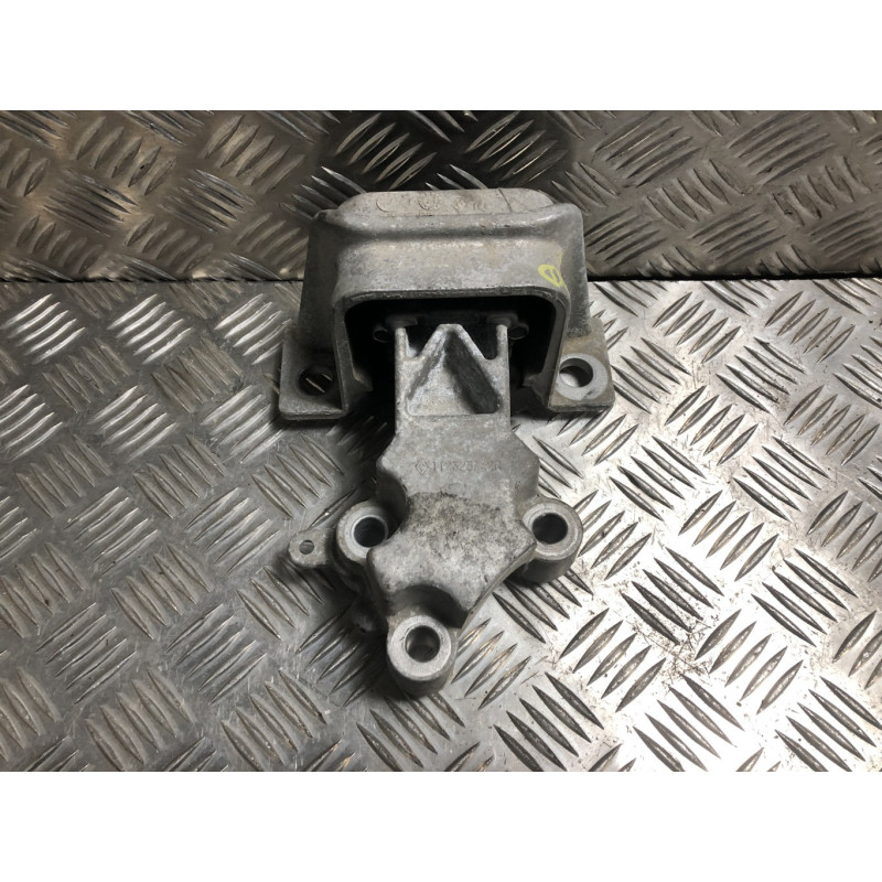 Support moteur droit RENAULT TWINGO 2 PHASE 1 d’occasion