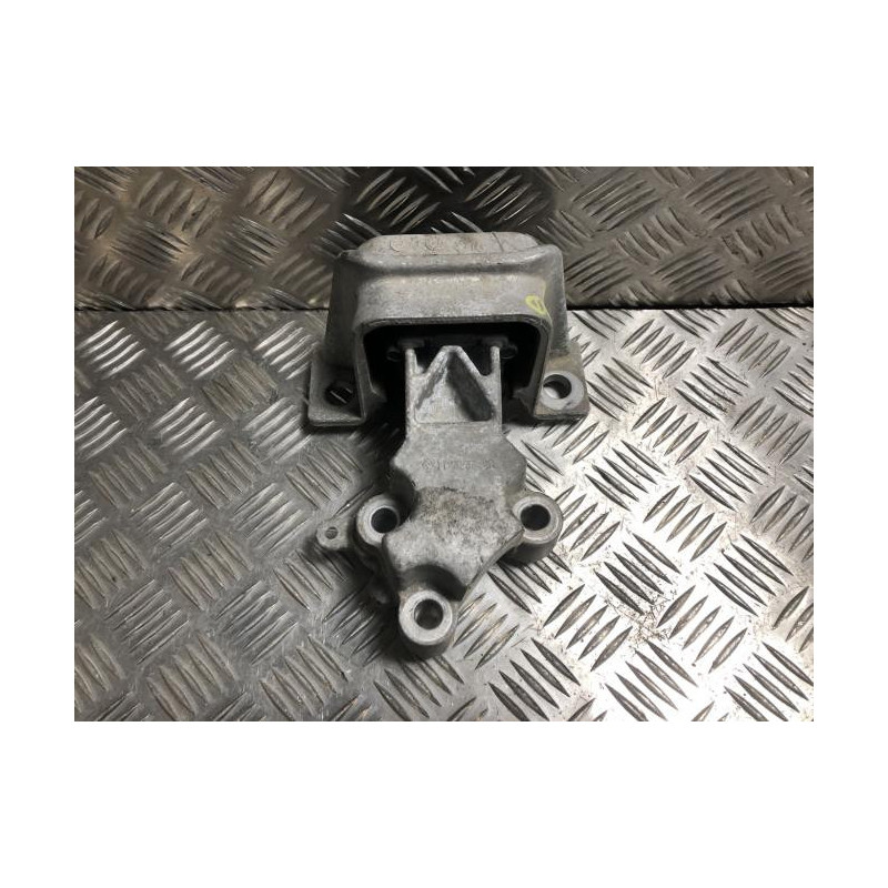 Support moteur droit RENAULT TWINGO 2 PHASE 1 d’occasion