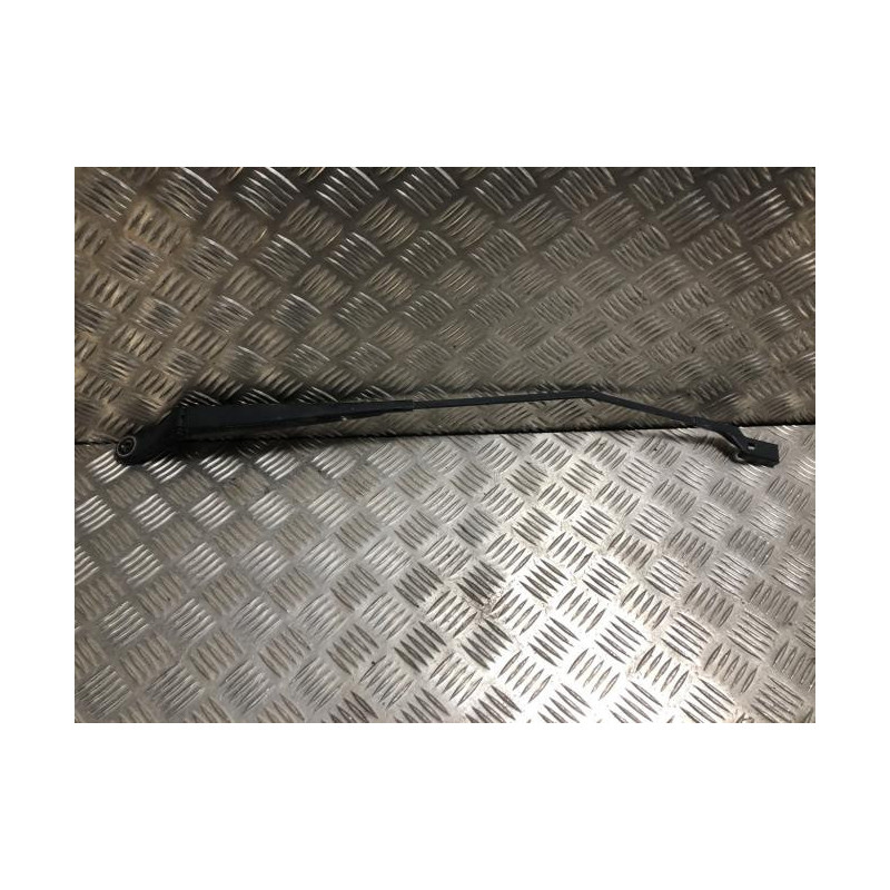 Bras essuie glace avant droit RENAULT TWINGO 2 PHASE 1 d’occasion