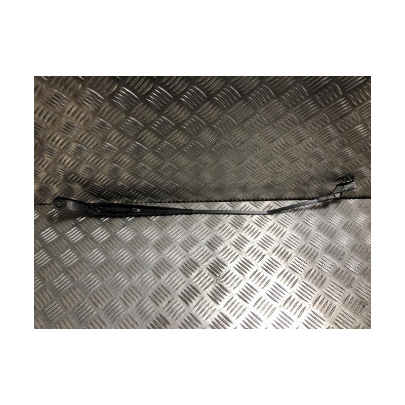 Bras essuie glace avant droit RENAULT TWINGO 2 PHASE 1 d’occasion
