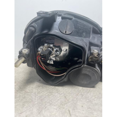Optique avant principal gauche (feux)(phare) VOLKSWAGEN POLO 4 PHASE 1 d’occasion