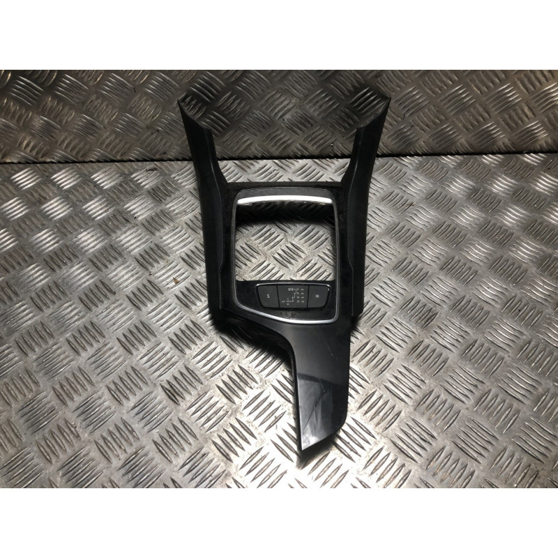 Console central (interieur plastique) PEUGEOT 308 2 PHASE 1 d’occasion