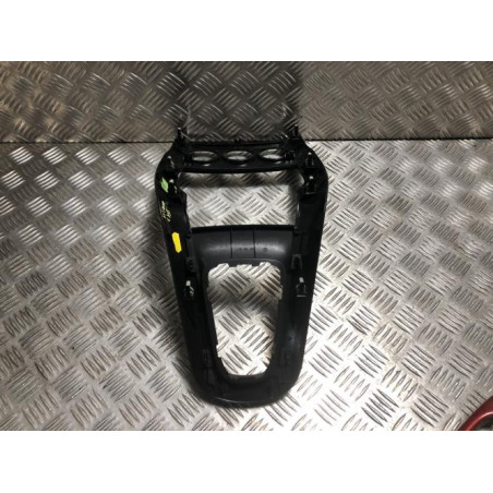 Console central (interieur plastique) CITROEN C3 2 PHASE 2 d’occasion