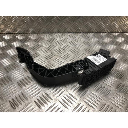 Pedale d'accelerateur PEUGEOT 208 2 PHASE 1 d’occasion