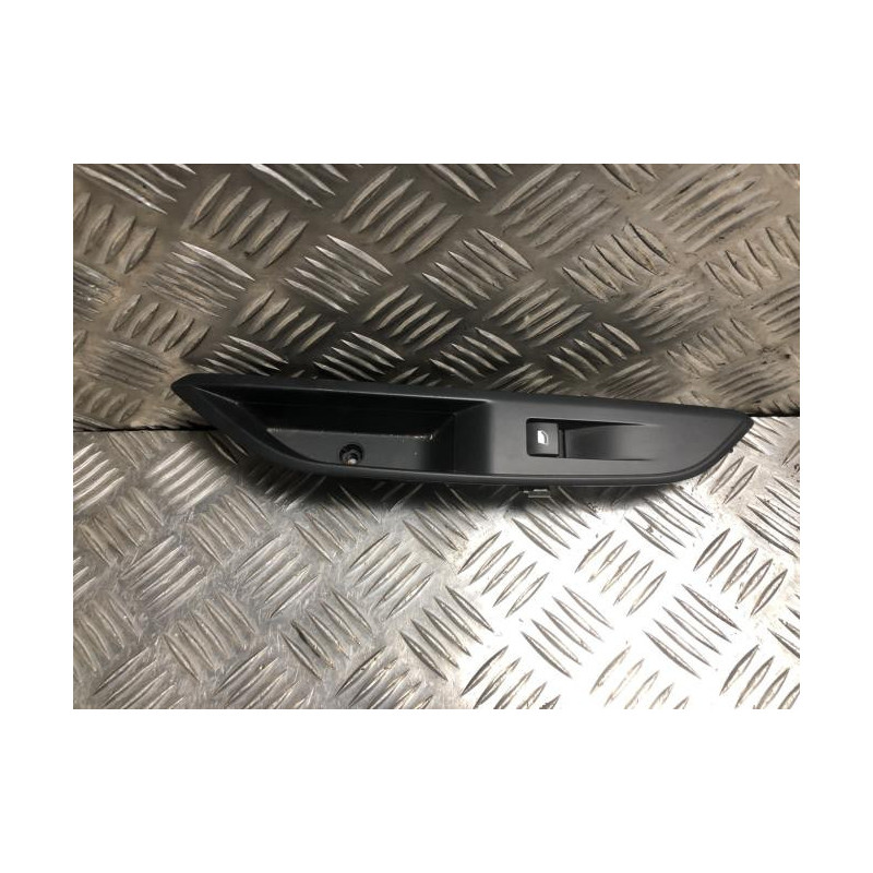 Interrupteur de leve vitre arriere droit PEUGEOT 3008 2 PHASE 1 d’occasion