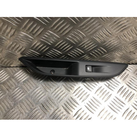 Interrupteur de leve vitre arriere droit PEUGEOT 3008 2 PHASE 1 d’occasion