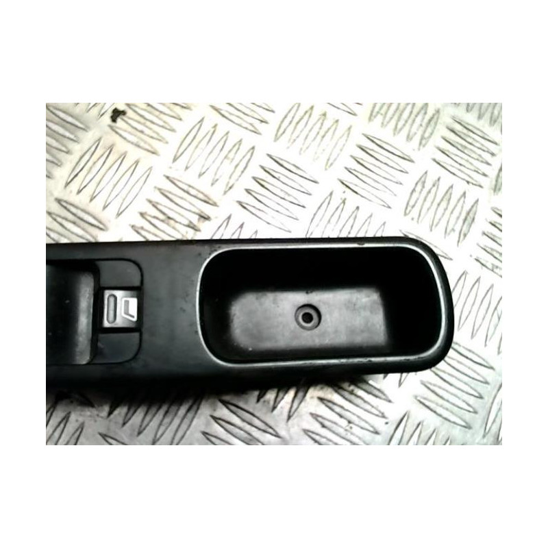 Interrupteur de leve vitre avant gauche PEUGEOT 307 PHASE 1 d’occasion