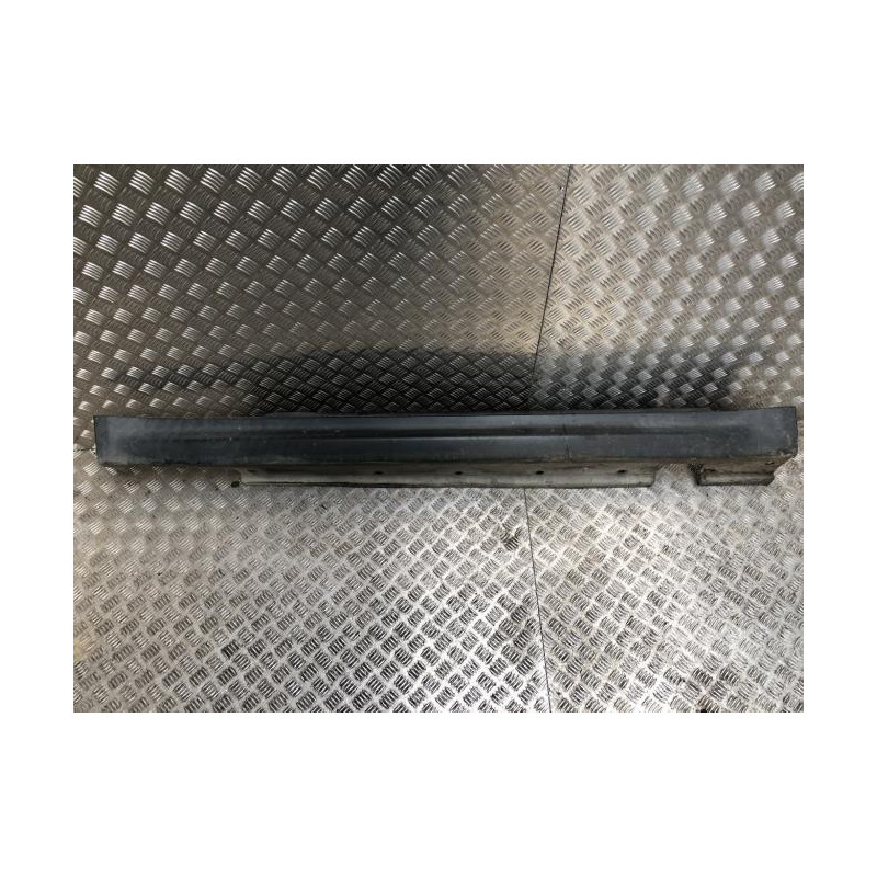 Bas de caisse droit MINI MINI 2 R56 PHASE 1 d’occasion