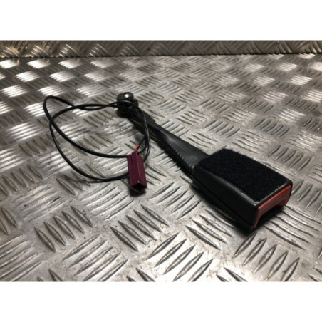 Attache ceinture avant gauche FORD FIESTA 6 PHASE 2 d’occasion