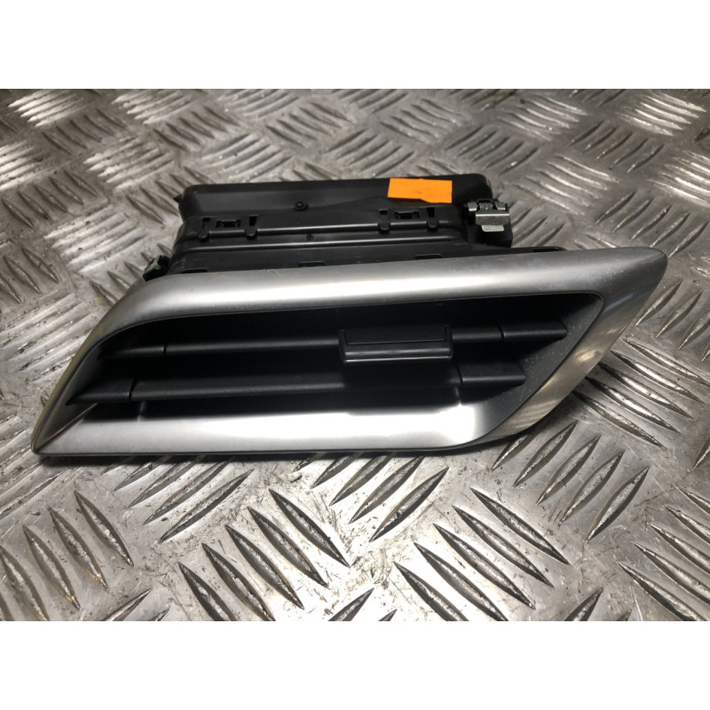 Aerateur tableau de bord avant droit PEUGEOT 3008 2 PHASE 1 d’occasion