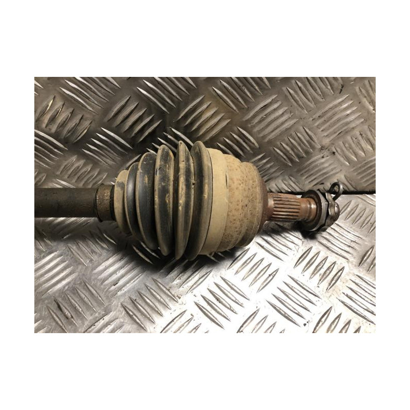 Cardan gauche (transmission) PEUGEOT 208 2 PHASE 1 d’occasion
