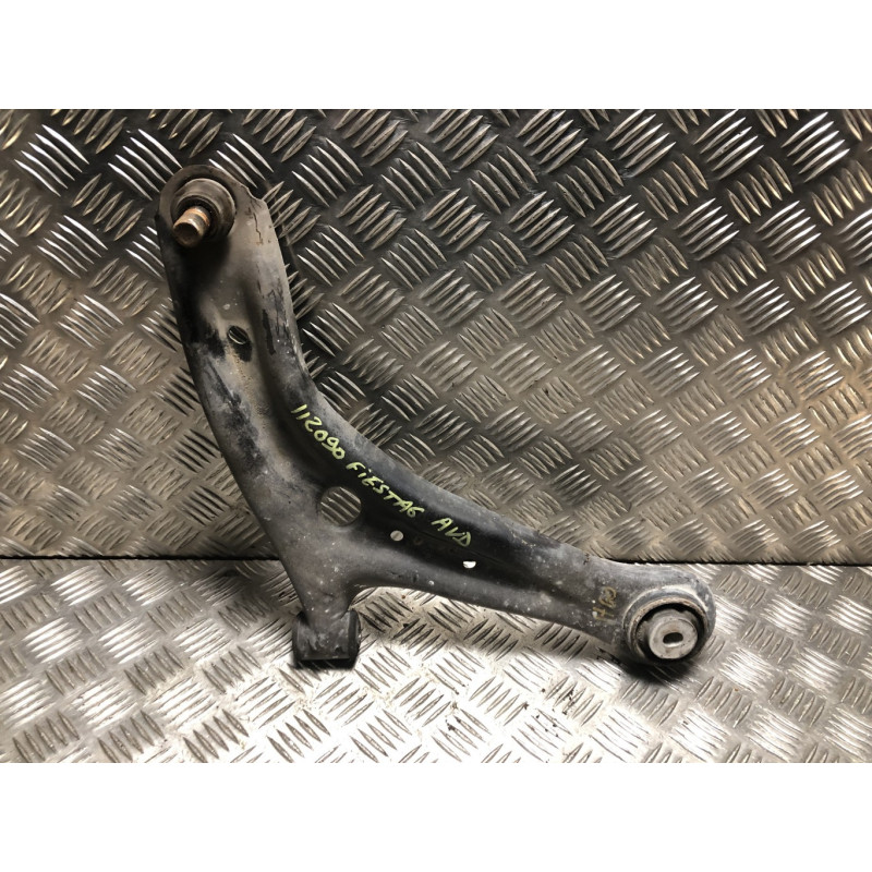 Triangle inferieur avant droit FORD FIESTA 6 PHASE 2 d’occasion