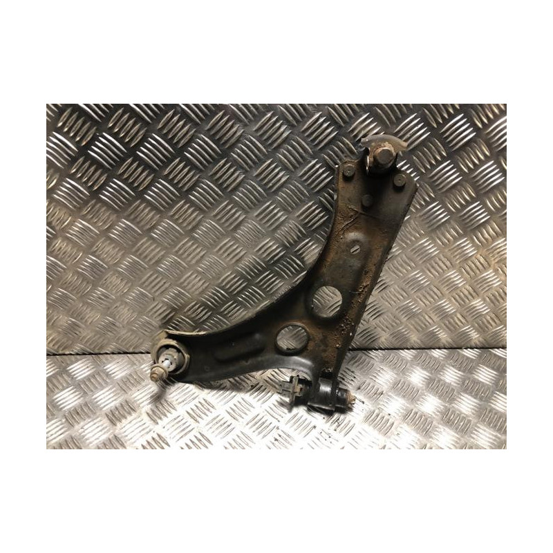 Triangle avant gauche PEUGEOT 208 2 PHASE 1 d’occasion