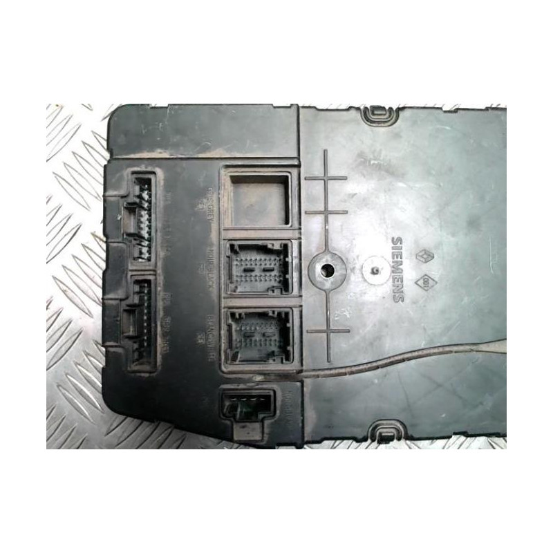 Boitier servitude moteur (BSM) RENAULT MEGANE 2 PHASE 1 d’occasion