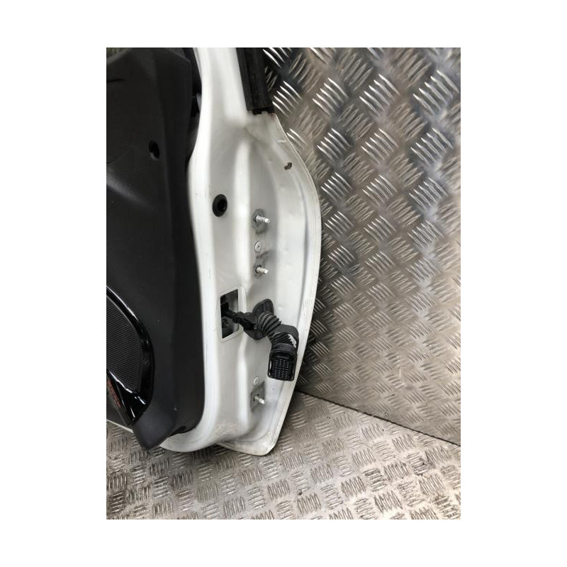 Porte avant gauche RENAULT CLIO 4 PHASE 2 d’occasion