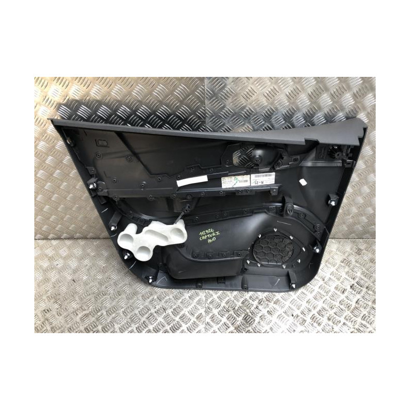 Panneau de porte avant droit RENAULT CAPTUR 1 PHASE 2 d’occasion