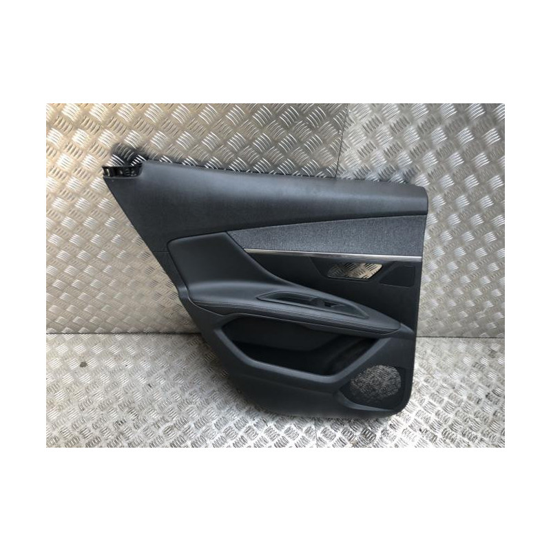 Panneau de porte arriere gauche PEUGEOT 3008 2 PHASE 1 d’occasion