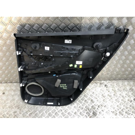 Panneau de porte arriere gauche PEUGEOT 3008 2 PHASE 1 d’occasion