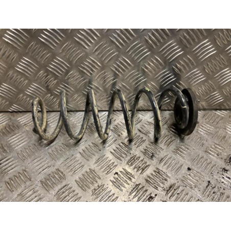 Ressort de suspension arriere VOLKSWAGEN POLO 6 PHASE 1 d’occasion