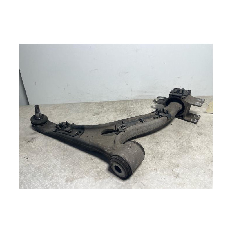 Triangle avant droit MERCEDES CLASSE A 176 PHASE 1 d’occasion