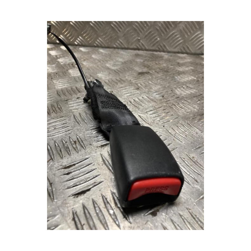 Attache ceinture arriere gauche RENAULT CAPTUR 1 PHASE 2 d’occasion