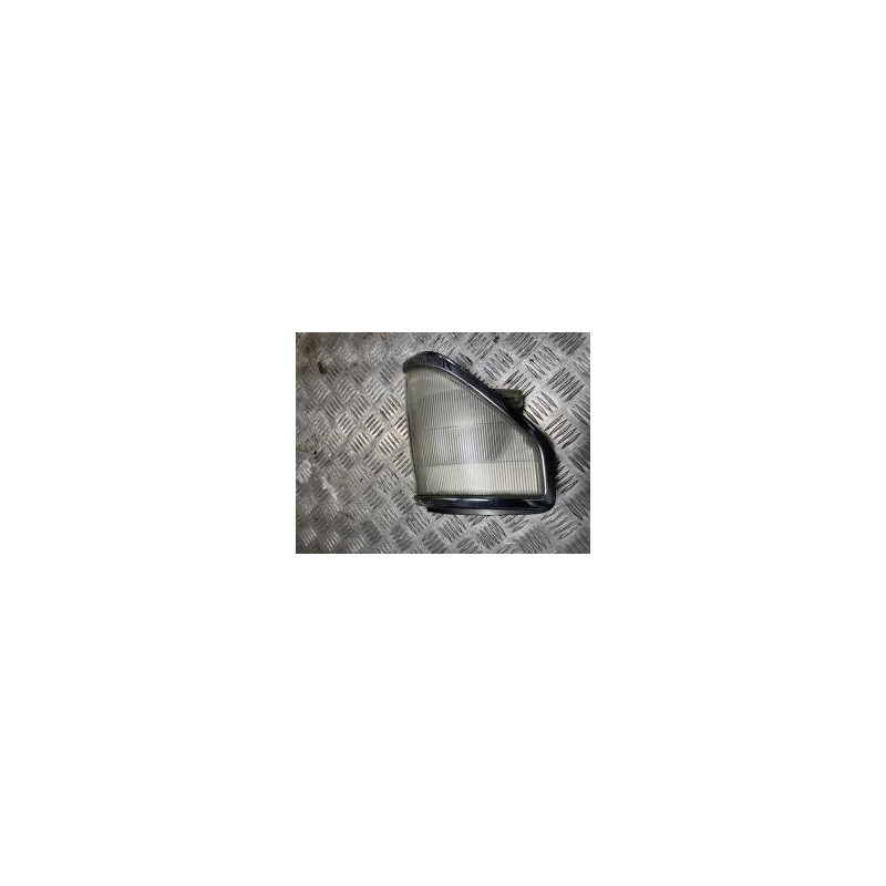 Optique avant secondaire droit (feux)(clignotant) TOYOTA  d’occasion
