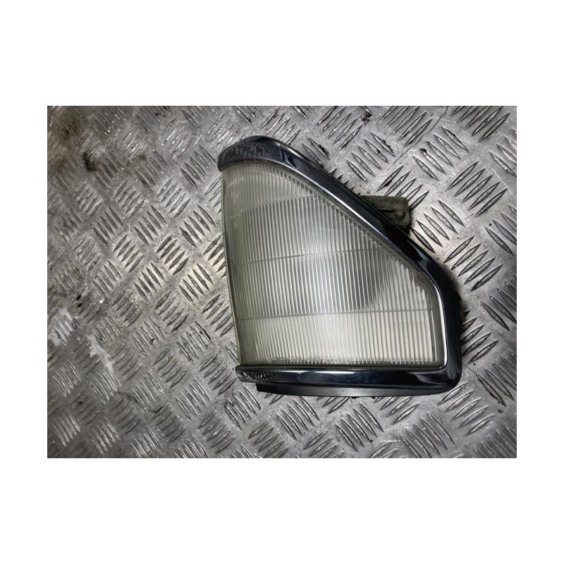 Optique avant secondaire droit (feux)(clignotant) TOYOTA  d’occasion