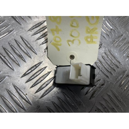 Interrupteur de leve vitre arriere gauche PEUGEOT 3008 2 PHASE 1 d’occasion