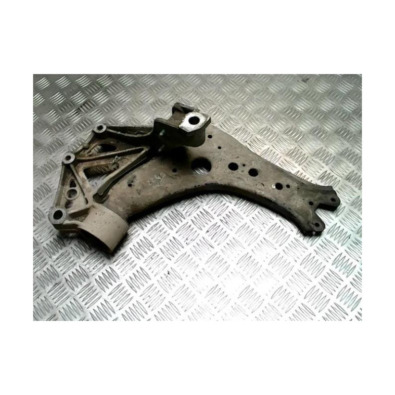 Triangle avant gauche VOLKSWAGEN POLO 4 PHASE 1 d’occasion
