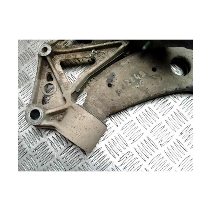 Triangle avant gauche VOLKSWAGEN POLO 4 PHASE 1 d’occasion