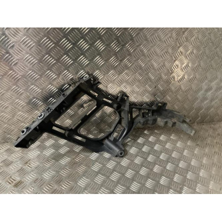 Support de pare chocs arriere PEUGEOT 3008 2 PHASE 1 d’occasion