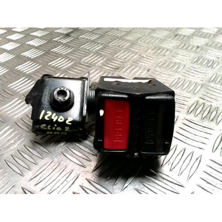 Attache ceinture arriere gauche RENAULT CLIO 2 PHASE 1 d’occasion