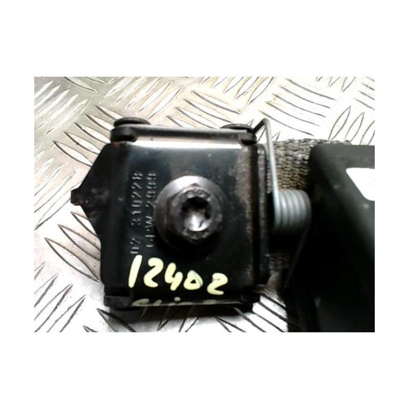 Attache ceinture arriere gauche RENAULT CLIO 2 PHASE 1 d’occasion