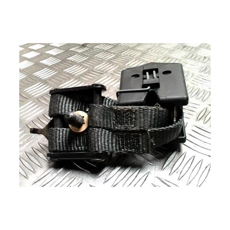 Attache ceinture arriere gauche RENAULT CLIO 2 PHASE 1 d’occasion