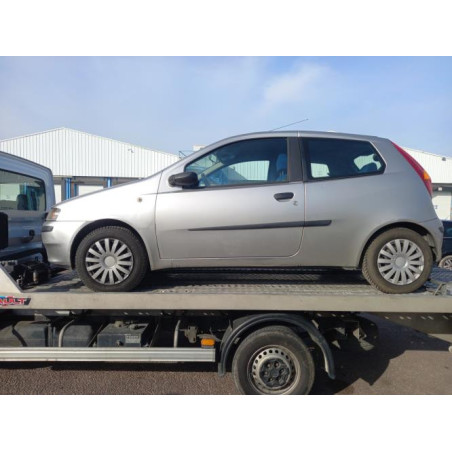 Radiateur eau FIAT PUNTO 2 PHASE 1 d’occasion