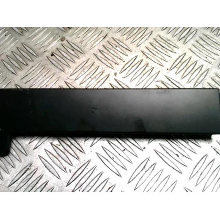 Garniture laterale arriere droite PEUGEOT PARTNER 3 PHASE 1 d’occasion
