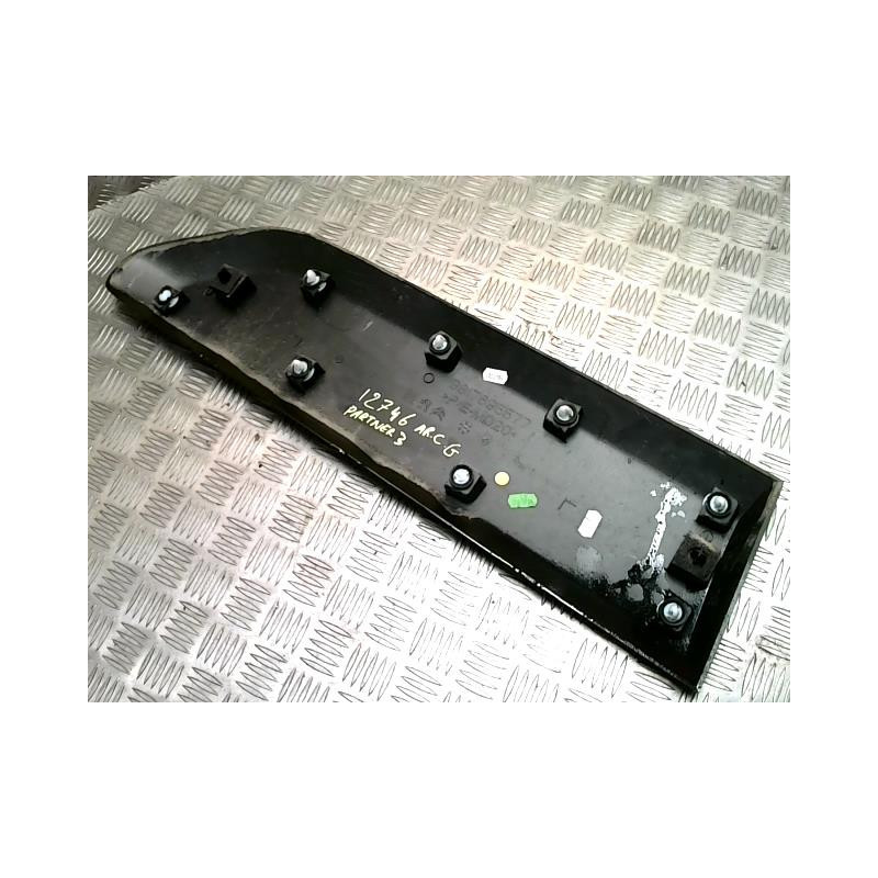 Baguette de porte arriere gauche  PEUGEOT PARTNER 3 PHASE 1 d’occasion