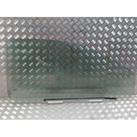 Vitre avant droit RENAULT TWINGO 1 PHASE 3 d’occasion