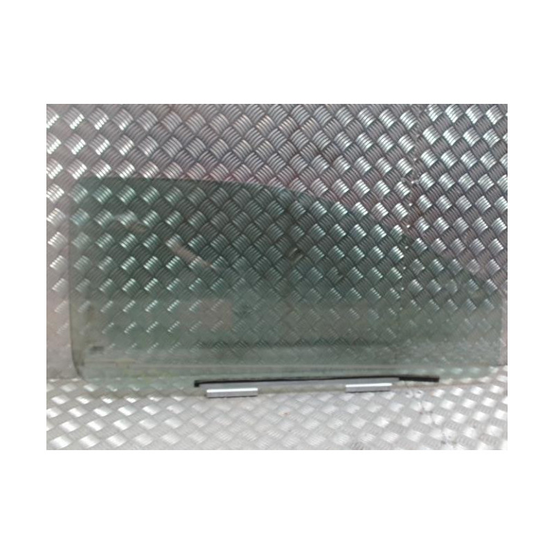 Vitre avant droit RENAULT TWINGO 1 PHASE 3 d’occasion
