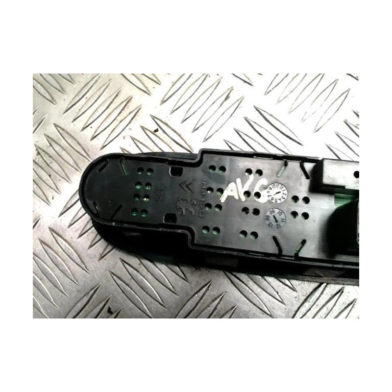Interrupteur de leve vitre avant gauche CITROEN C3 2 PHASE 1 d’occasion