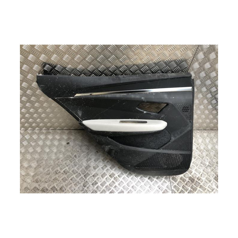 Panneau de porte arriere gauche RENAULT MEGANE 5 d’occasion