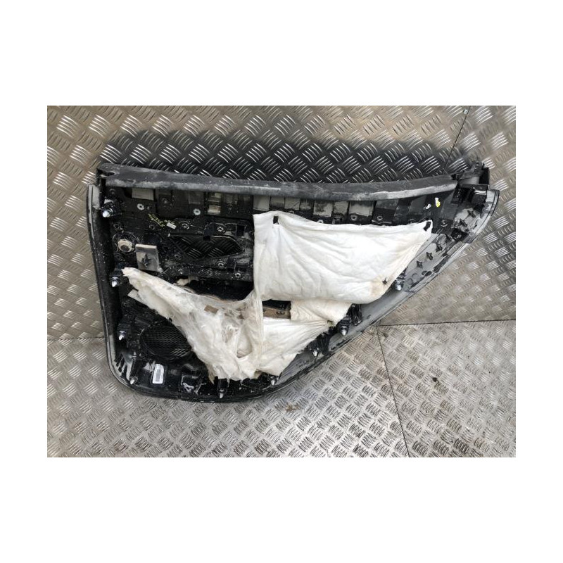 Panneau de porte arriere gauche RENAULT MEGANE 5 d’occasion