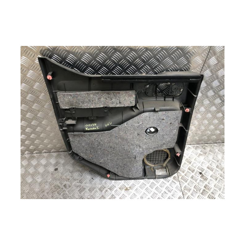 Panneau de porte arriere droit NISSAN NAVARA 1 PHASE 1 d’occasion