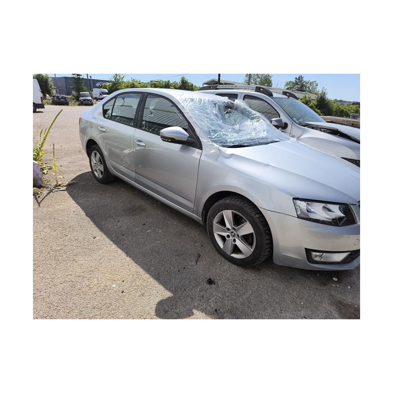 Coquille de retroviseur gauche SKODA OCTAVIA 3 PHASE 1 d’occasion
