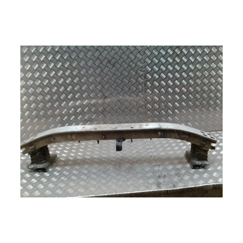 Renfort pare choc avant (traverse) TOYOTA COROLLA VERSO 2 PHASE 1 d’occasion