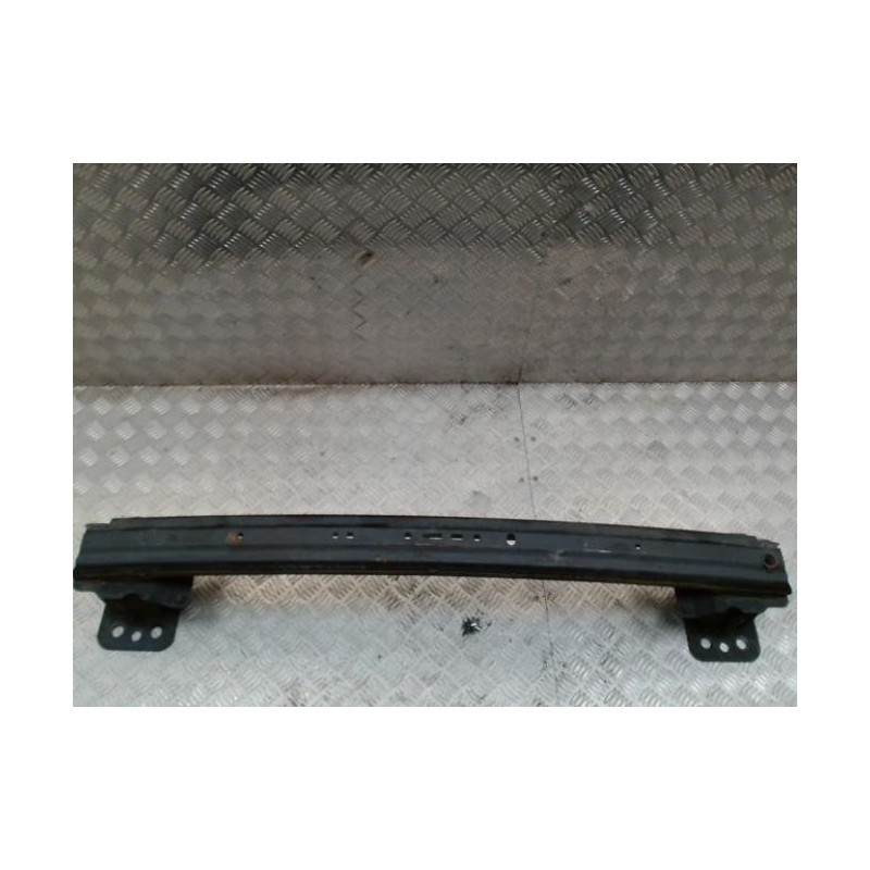 Renfort pare choc avant (traverse) FORD FIESTA 5 PHASE 1 d’occasion