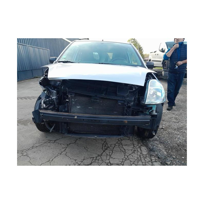 Renfort pare choc avant (traverse) FORD FIESTA 5 PHASE 1 d’occasion